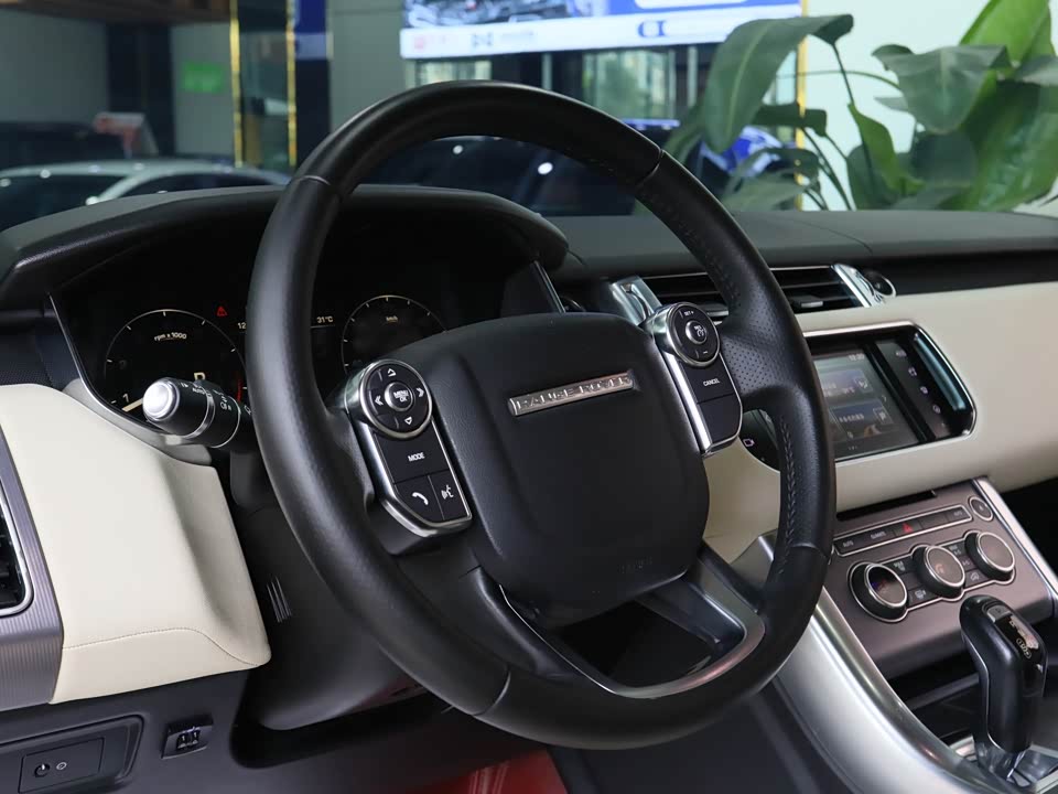 Land Rover Range Rover Sport Land Rover Range Rover Sport