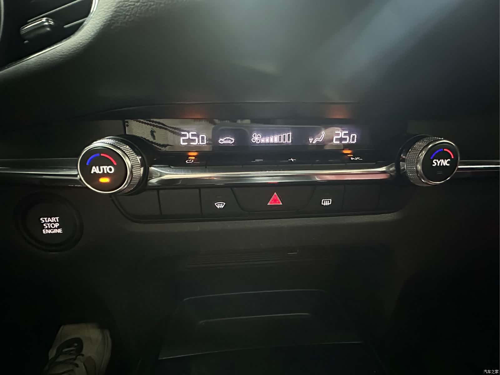 Mazda CX-30, 2022 17