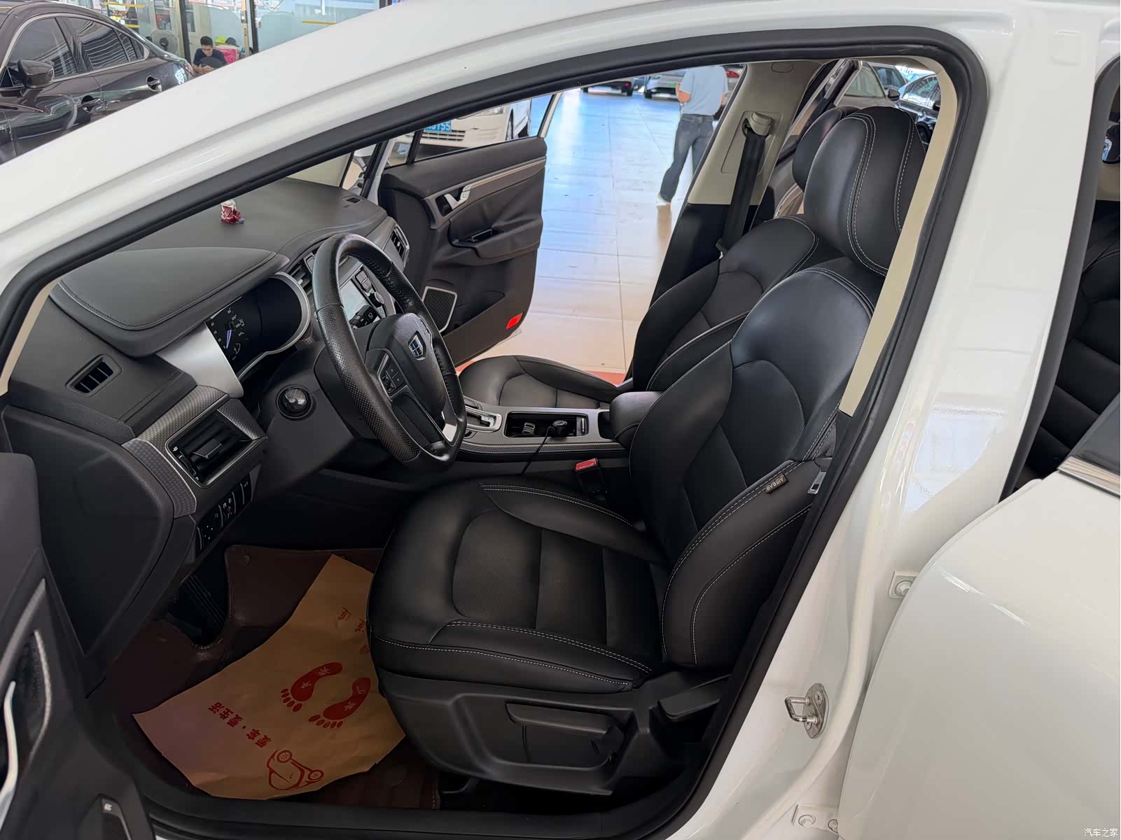Geely Emgrand, 2017 26