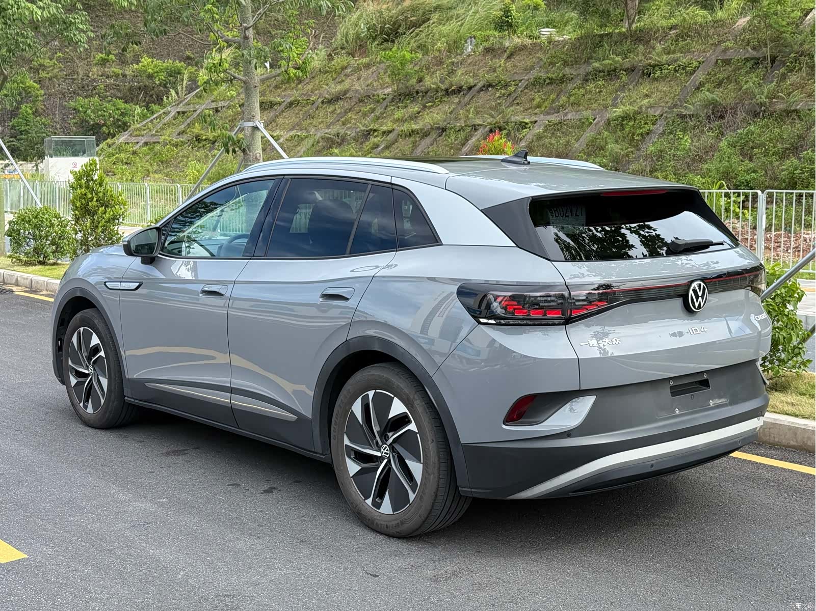 Volkswagen ID.4, 2023 4