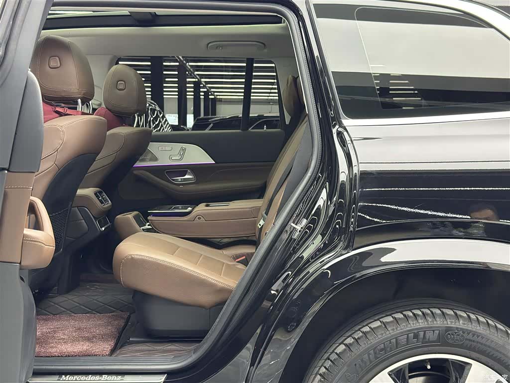 Mercedes-Benz GLS, 2024 7