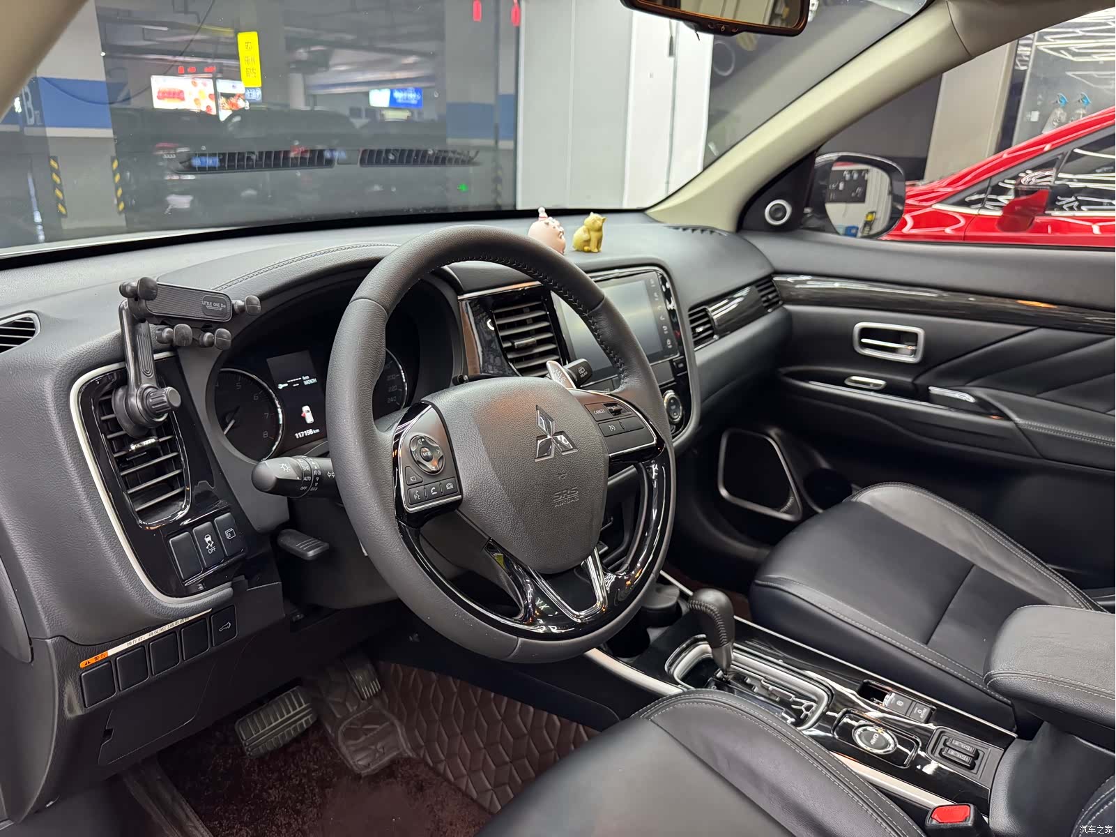 Mitsubishi Outlander, 2019 12