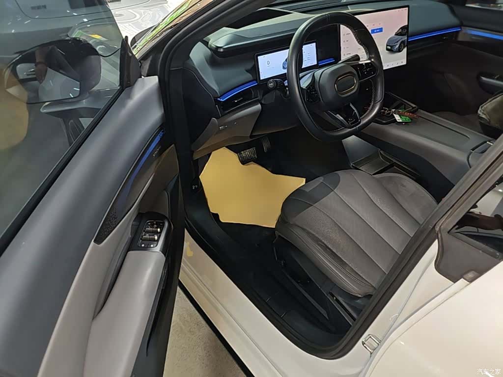 Lynk & Co 02, 2024 12