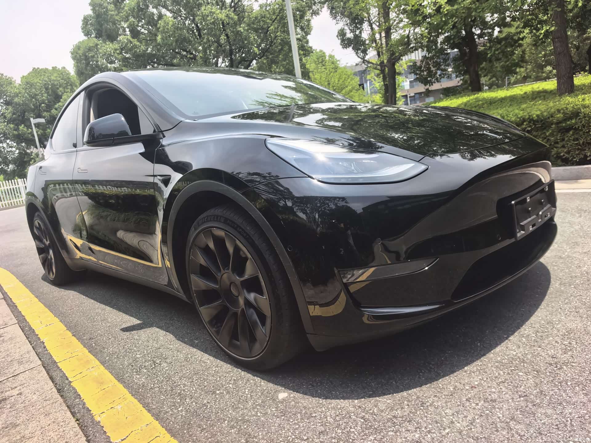 Tesla Model Y, 2022 3