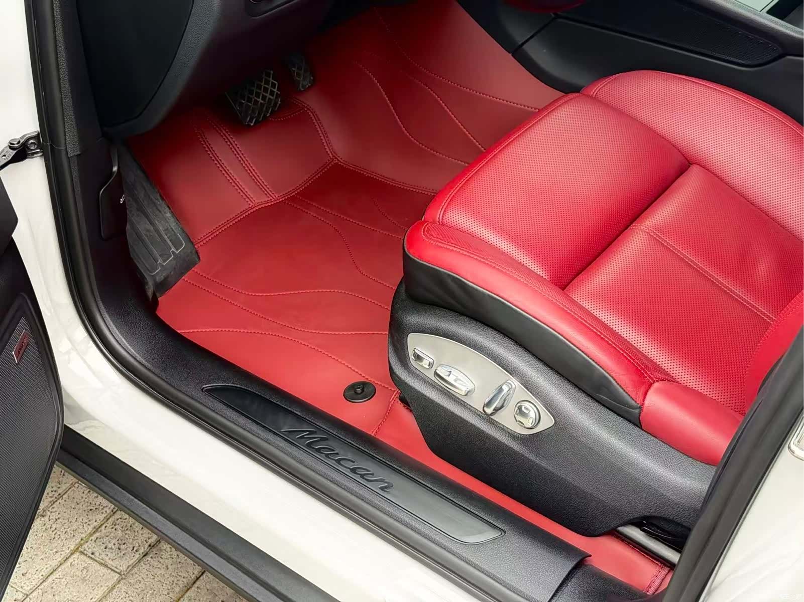 Porsche Macan, 2023 11