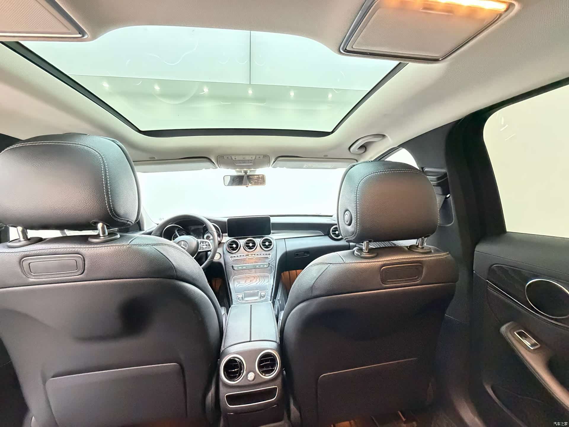 Mercedes-Benz C-Class, 2019 9