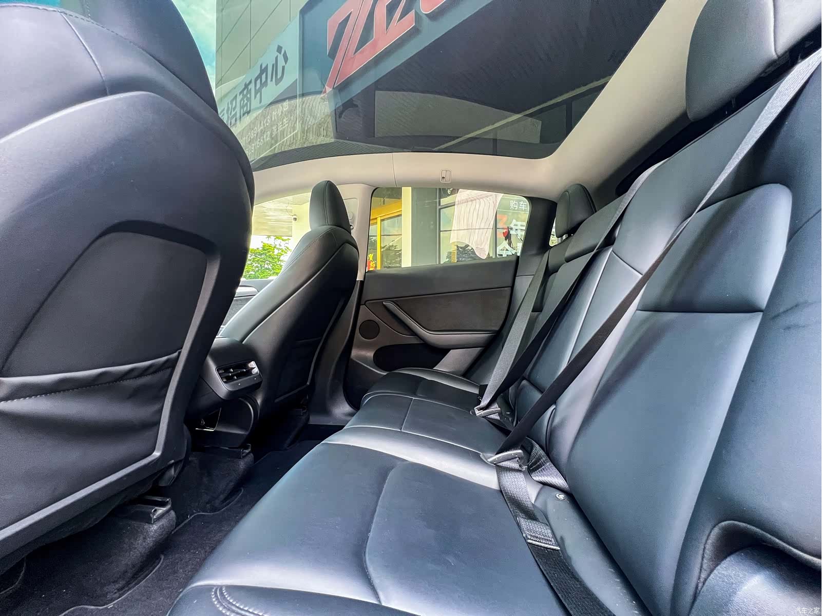 Tesla Model Y, 2024 6