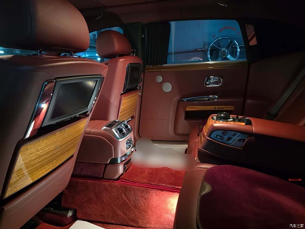 Rolls-Royce Ghost, 2016 12
