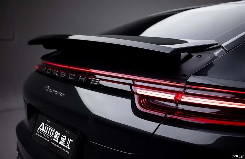Porsche Panamera, 2018 9