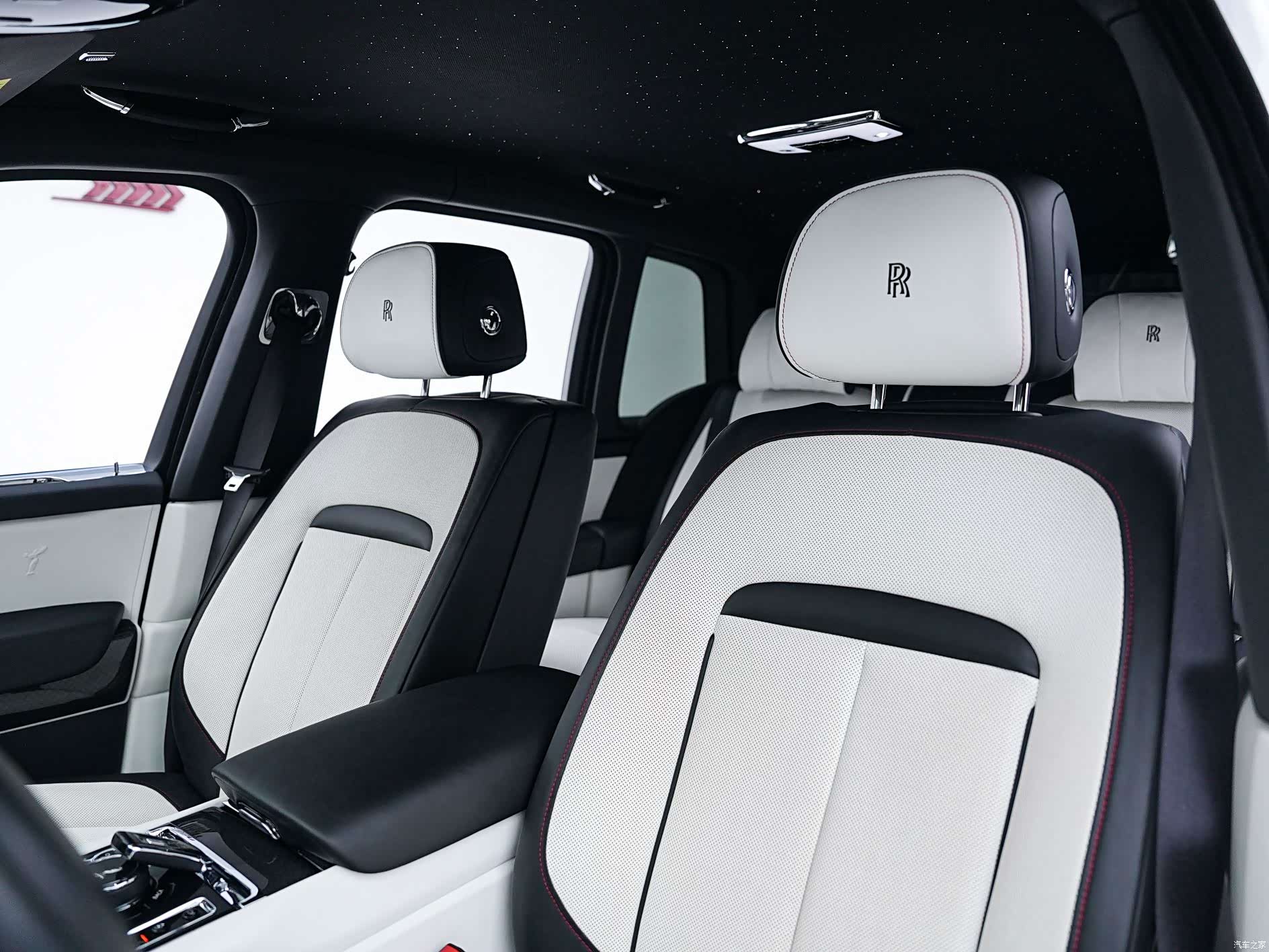 Rolls-Royce Cullinan, 2021 все фото
