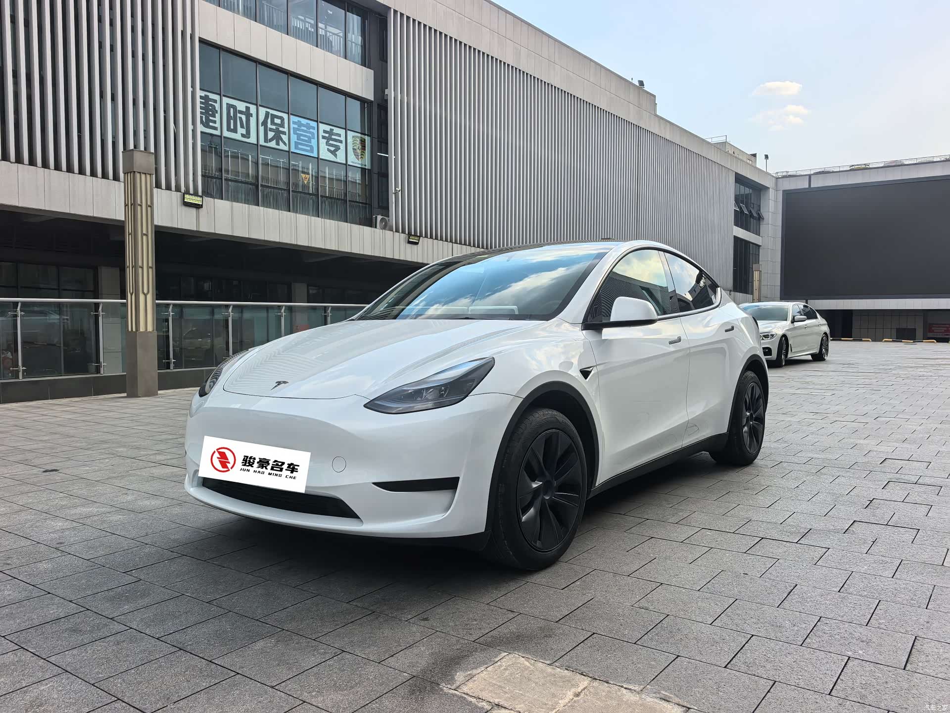 Tesla Model Y, 2024 1