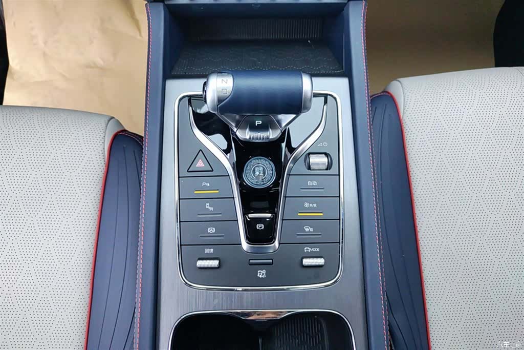 BYD Yuan, 2022 16