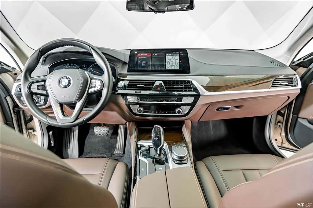 BMW 5 Series, 2019 12