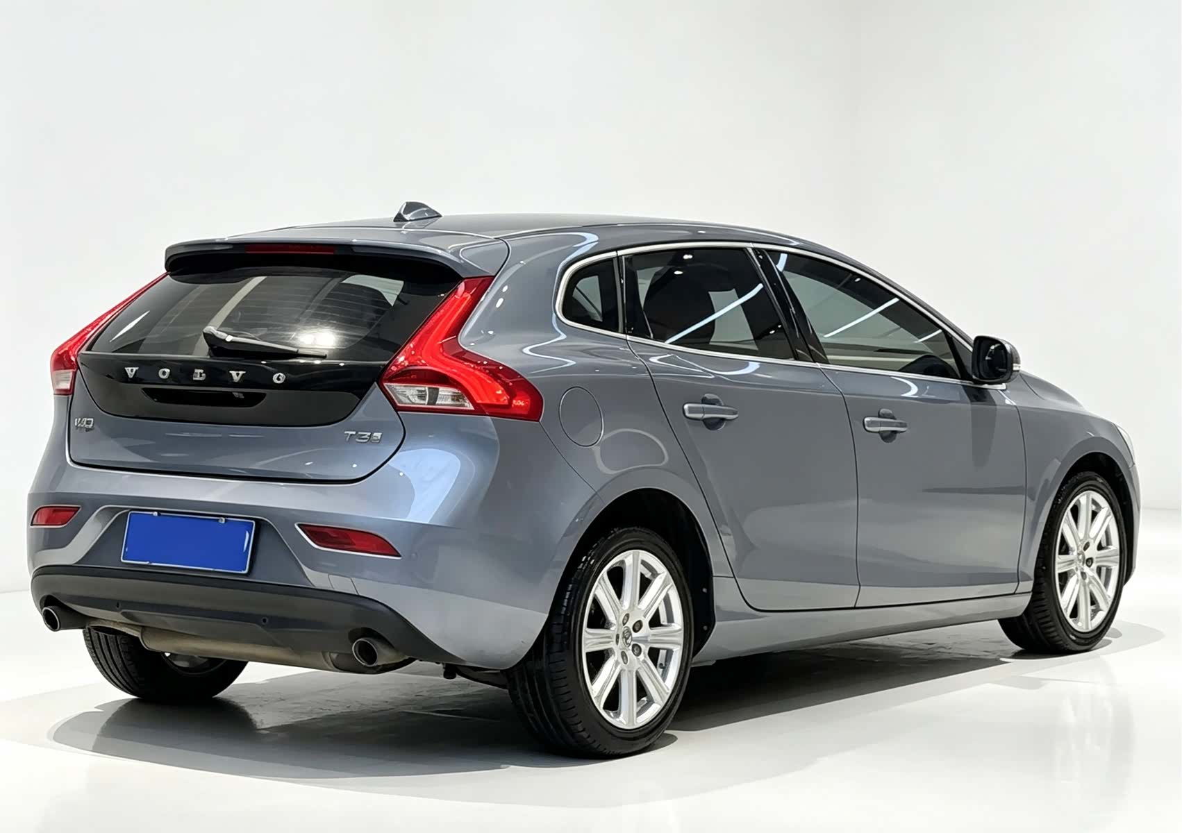 Volvo V40, 2017 3