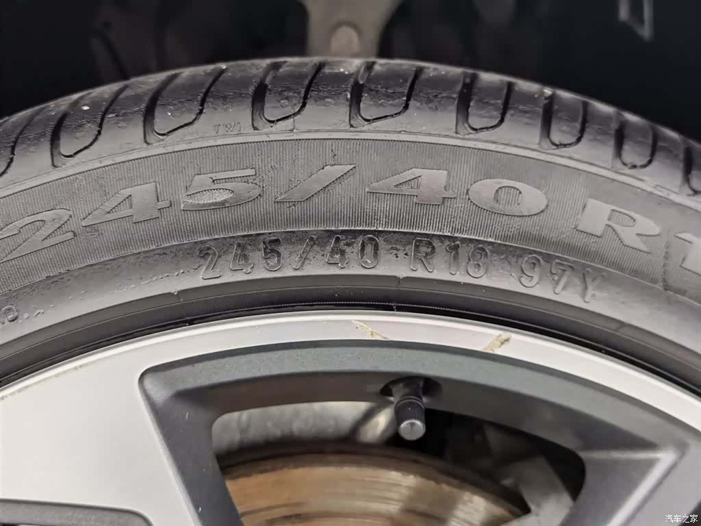 Audi A4L, 2020 24