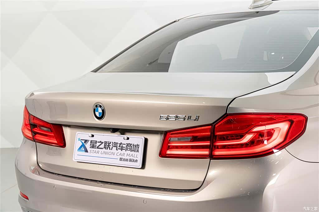 BMW 5 Series, 2019 8