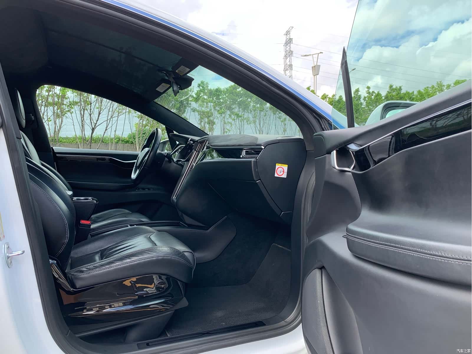Tesla Model X, 2016 16