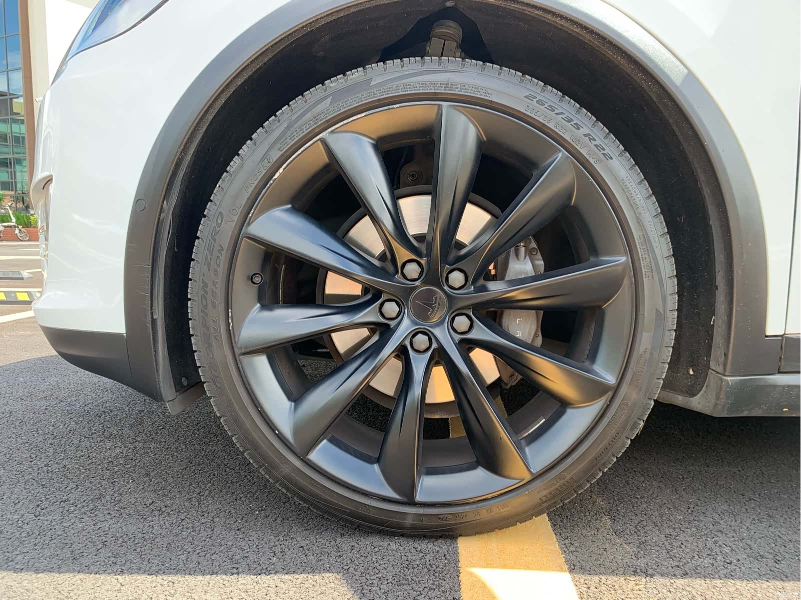 Tesla Model X, 2016 11