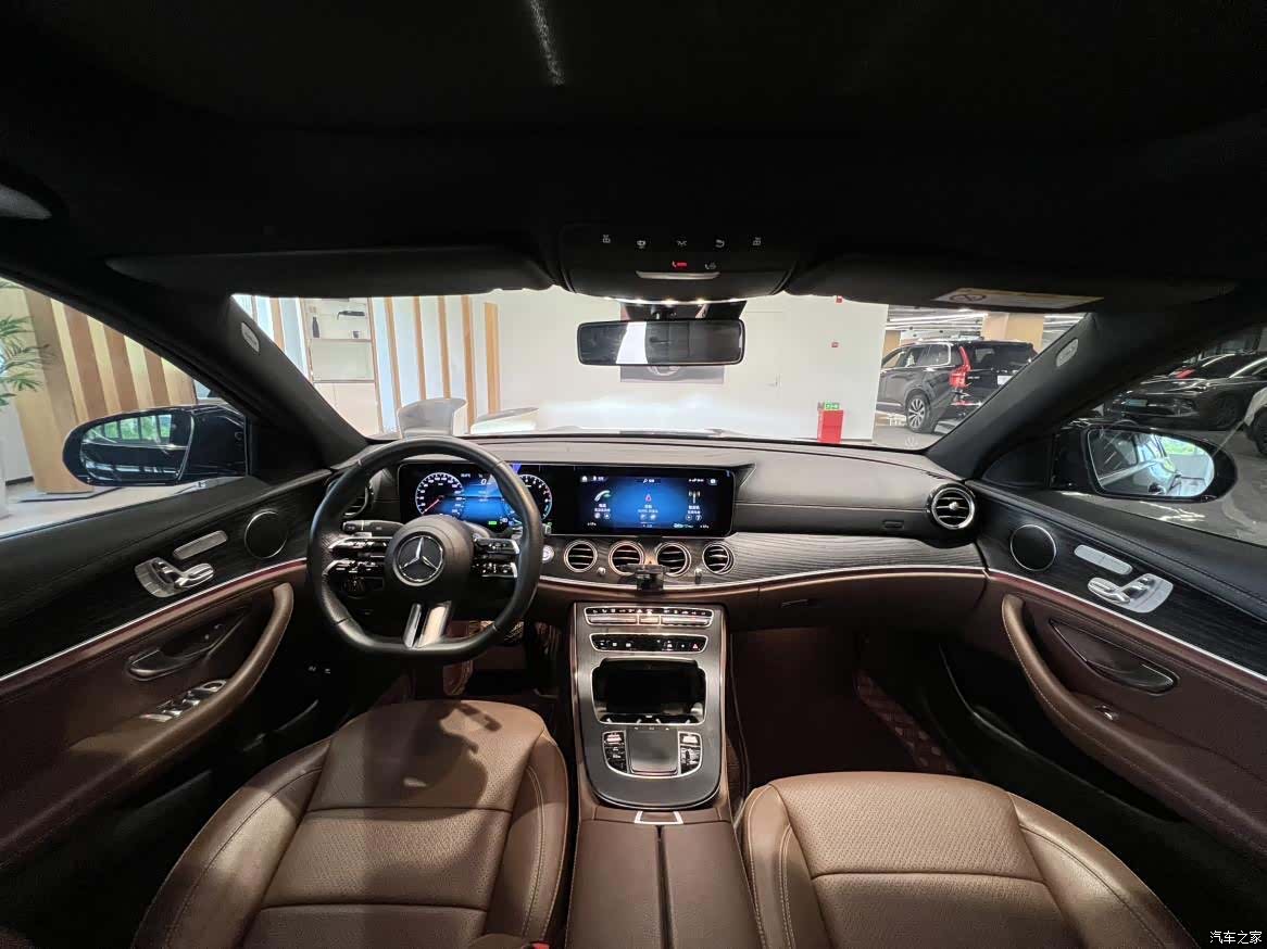 Mercedes-Benz E-Class, 2023 12