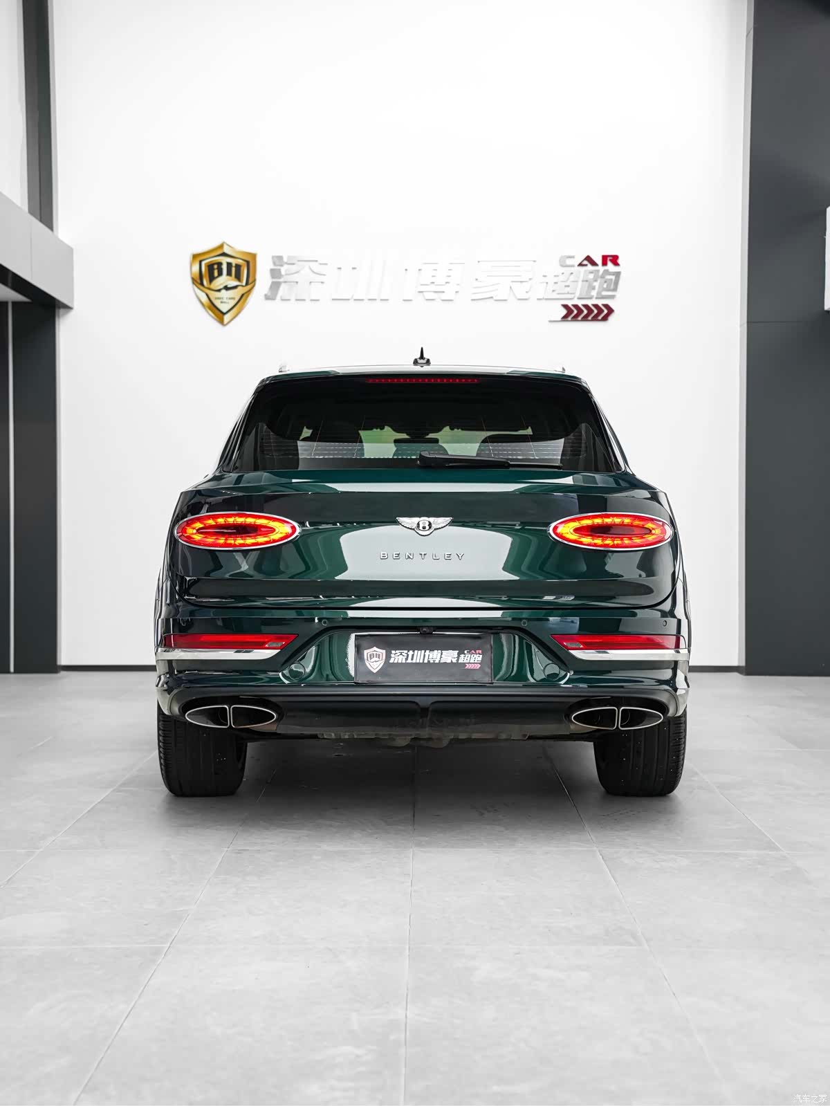 Bentley Bentayga, 2021 19