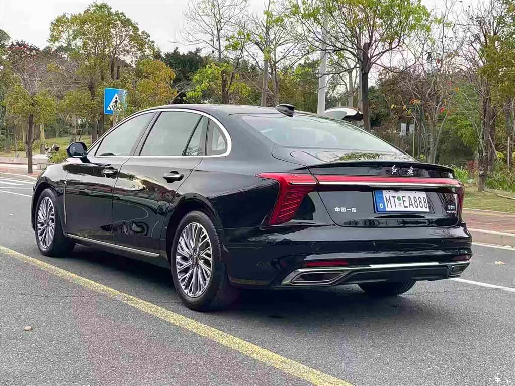 Hongqi H5, 2022 9