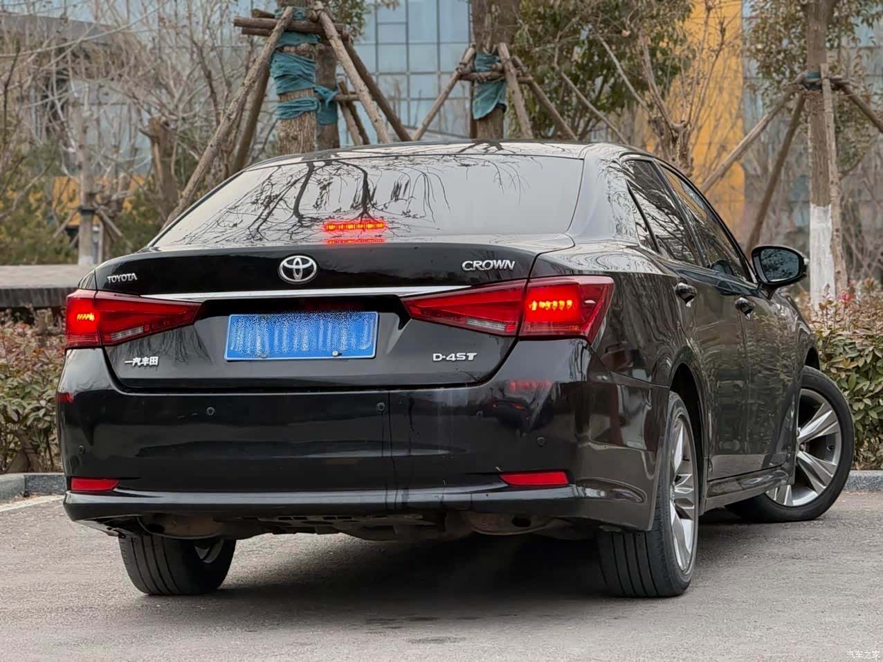 Toyota Crown, 2016 9