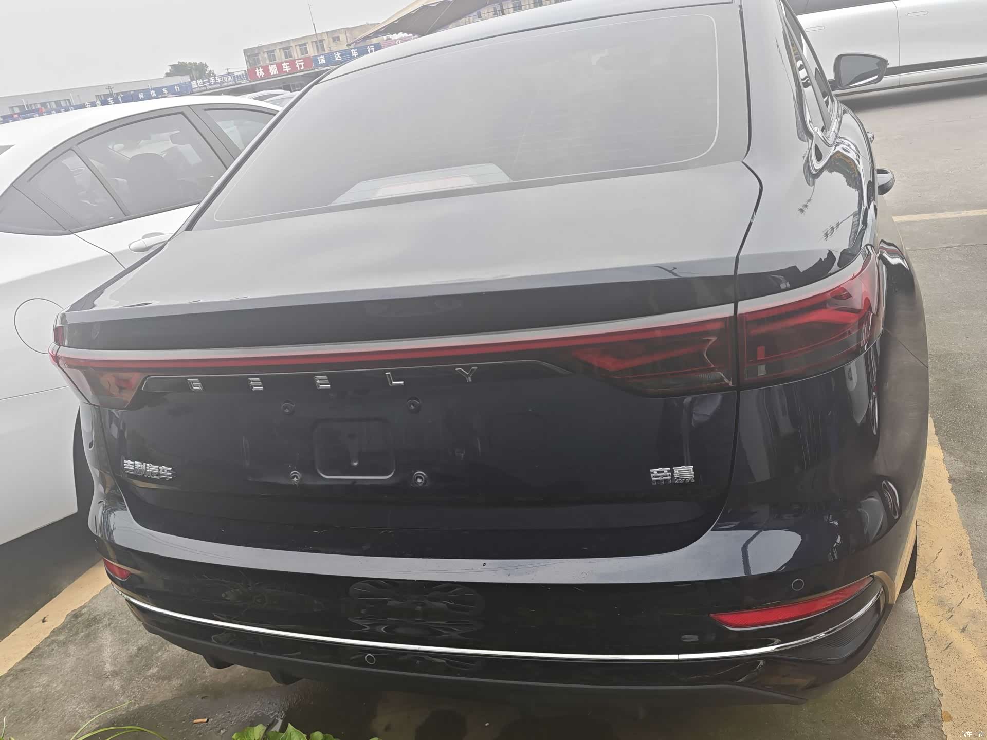 Geely Emgrand, 2022 17