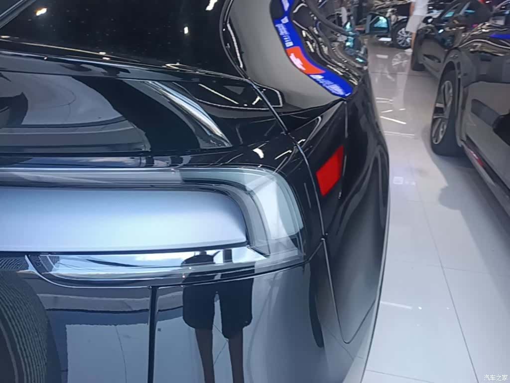 Tesla Model Y, 2026 8