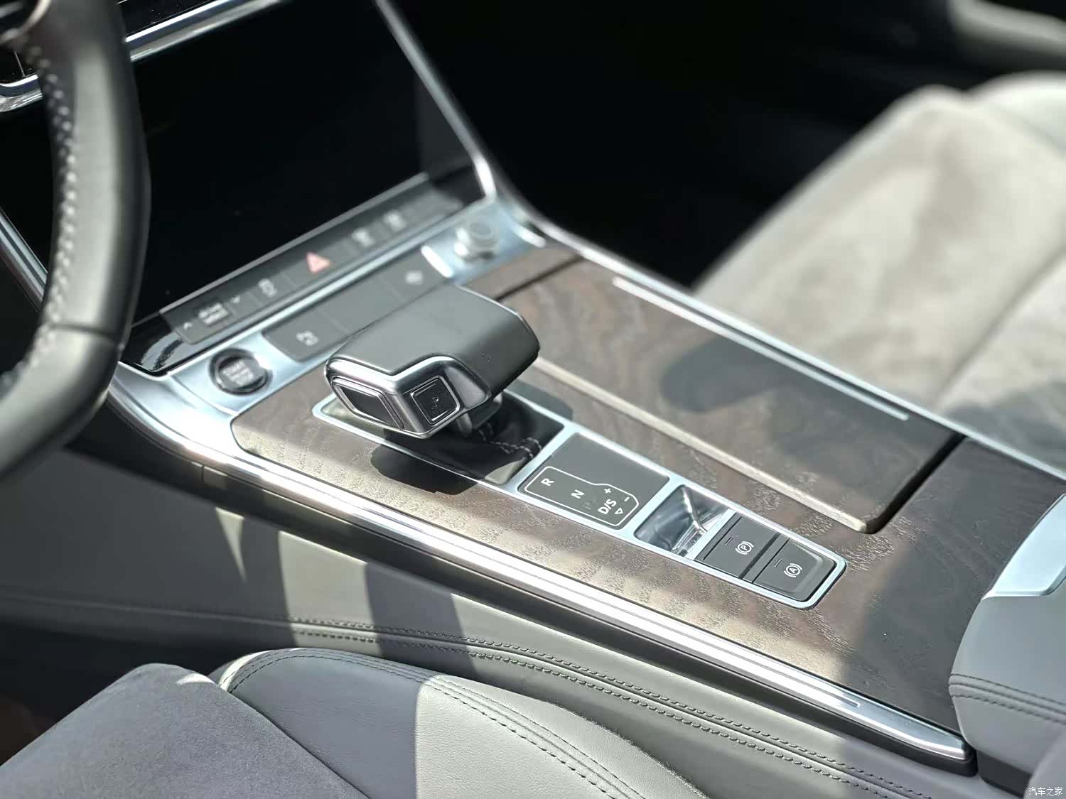 Audi A6L, 2020 8