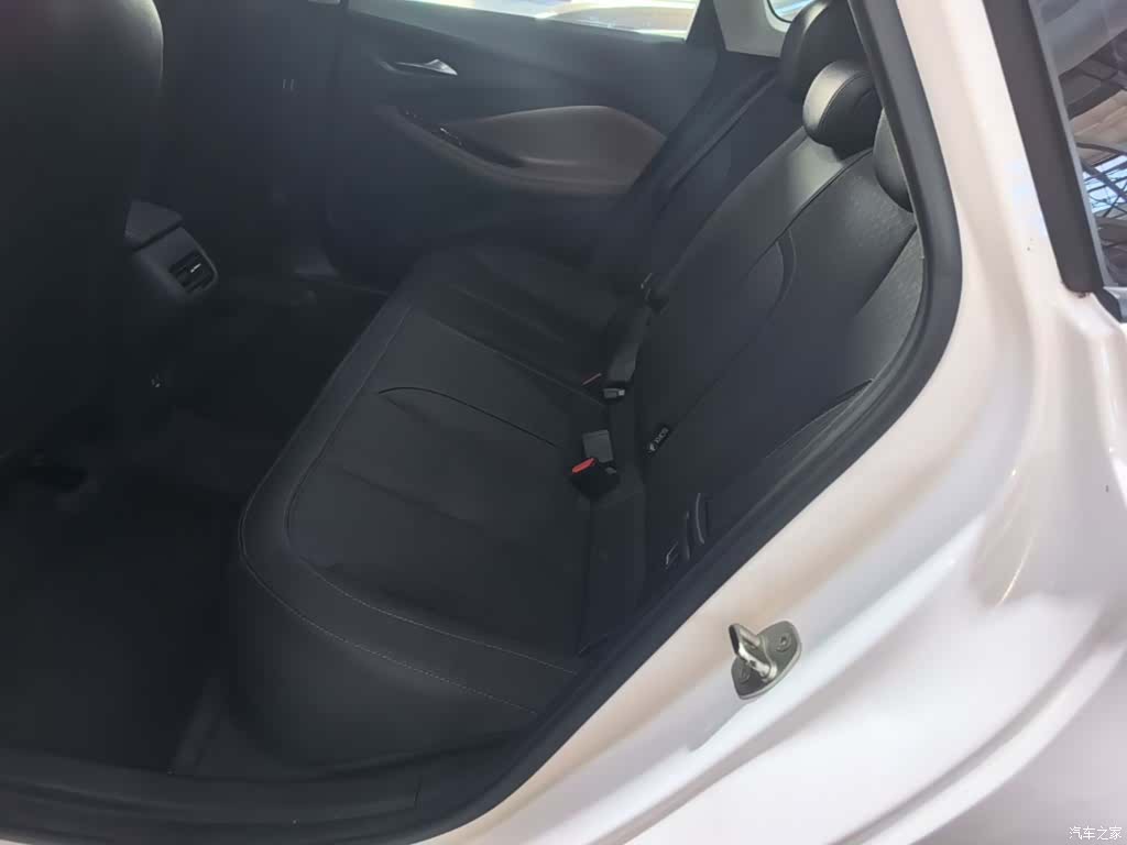 Buick Verano, 2022 17