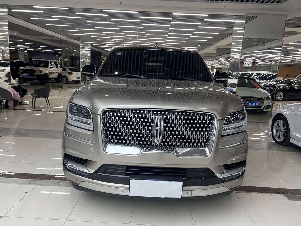 Lincoln Navigator