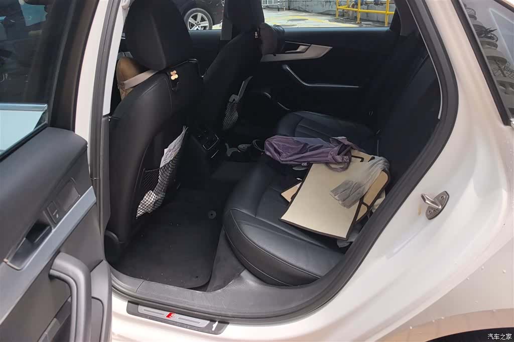 Audi A4L, 2019 11
