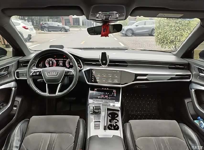 Audi A6L, 2019 все фото