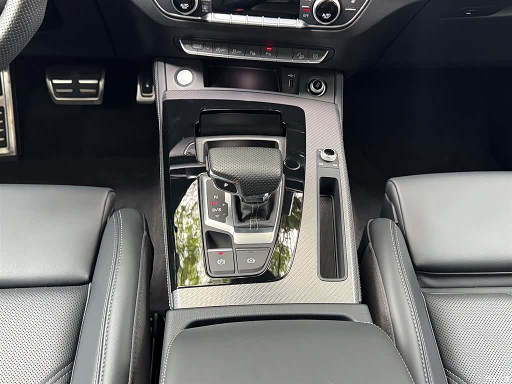 Audi Q5L, 2025 20
