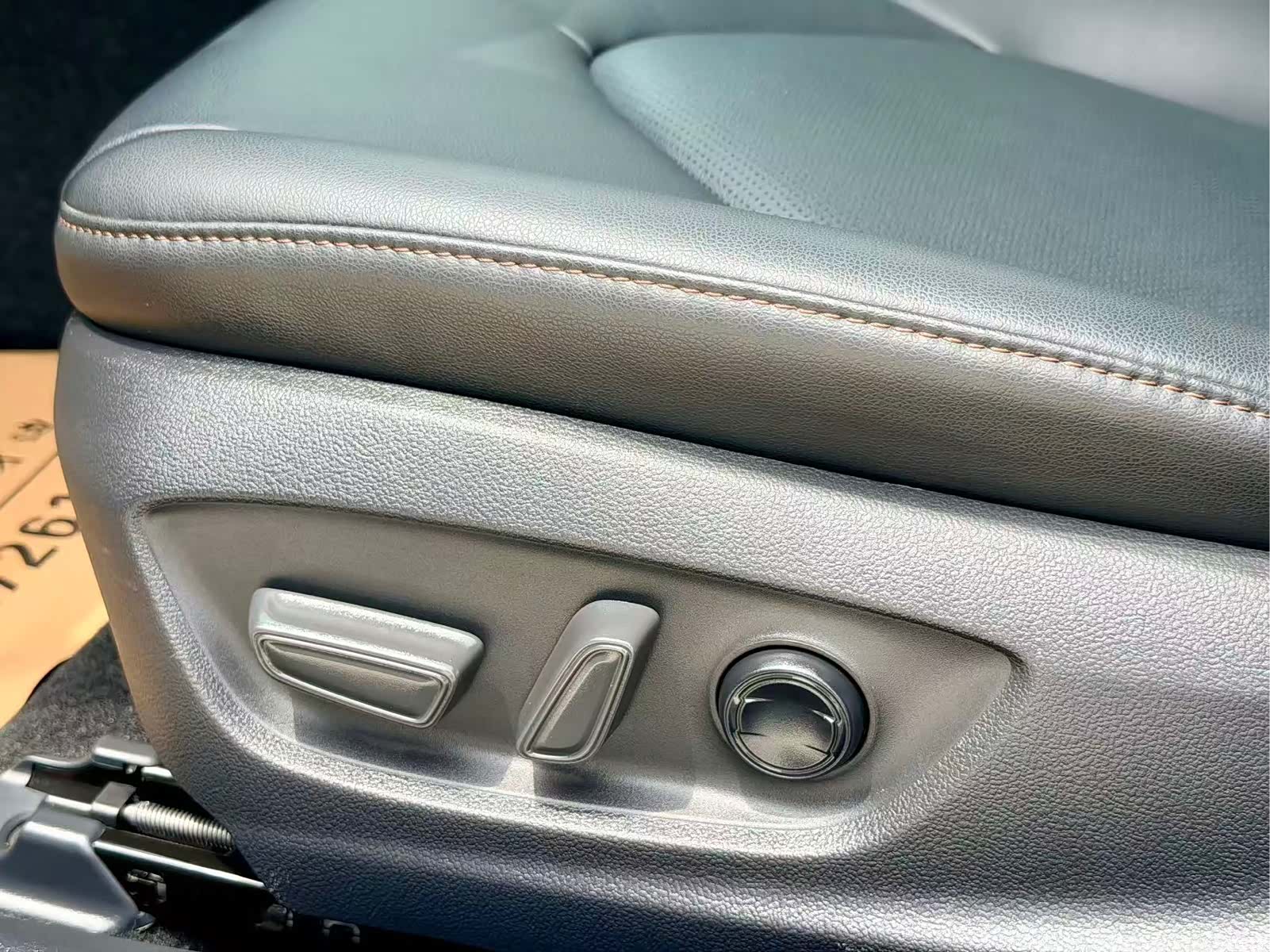 Toyota Camry, 2023 24