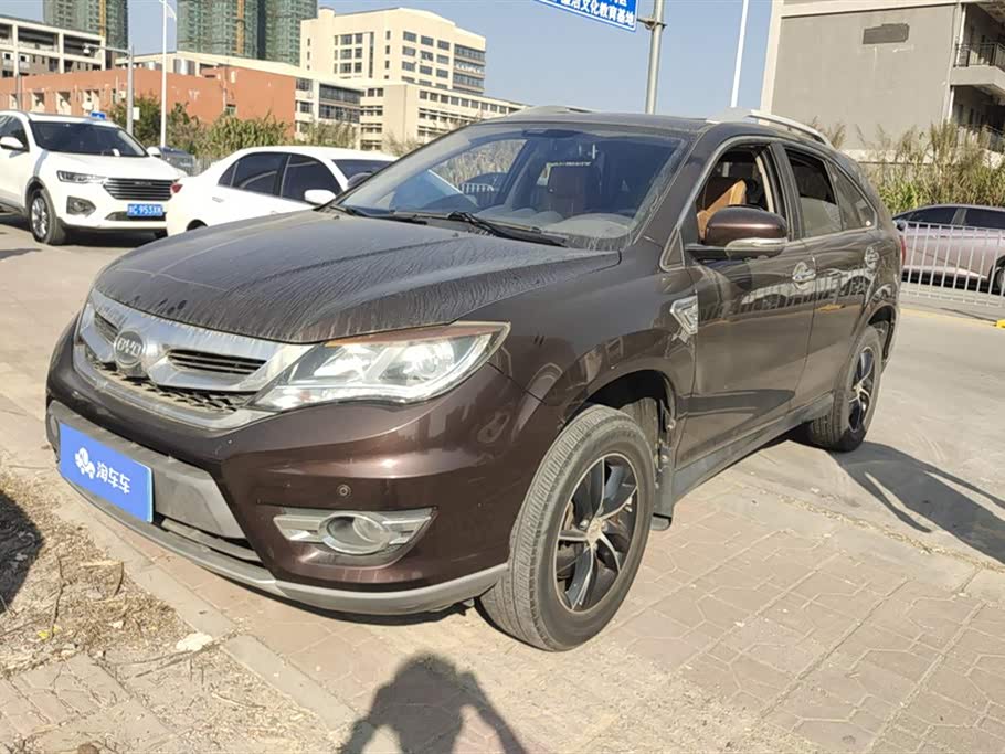 BYD S7