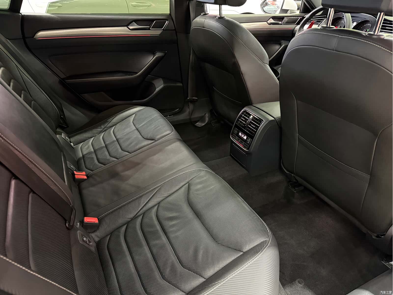 Volkswagen CC, 2019 22