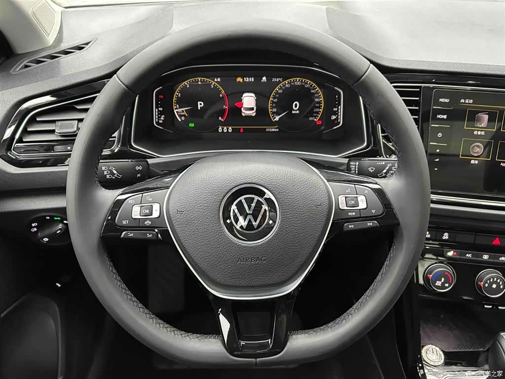 Volkswagen T-ROC, 2022 4