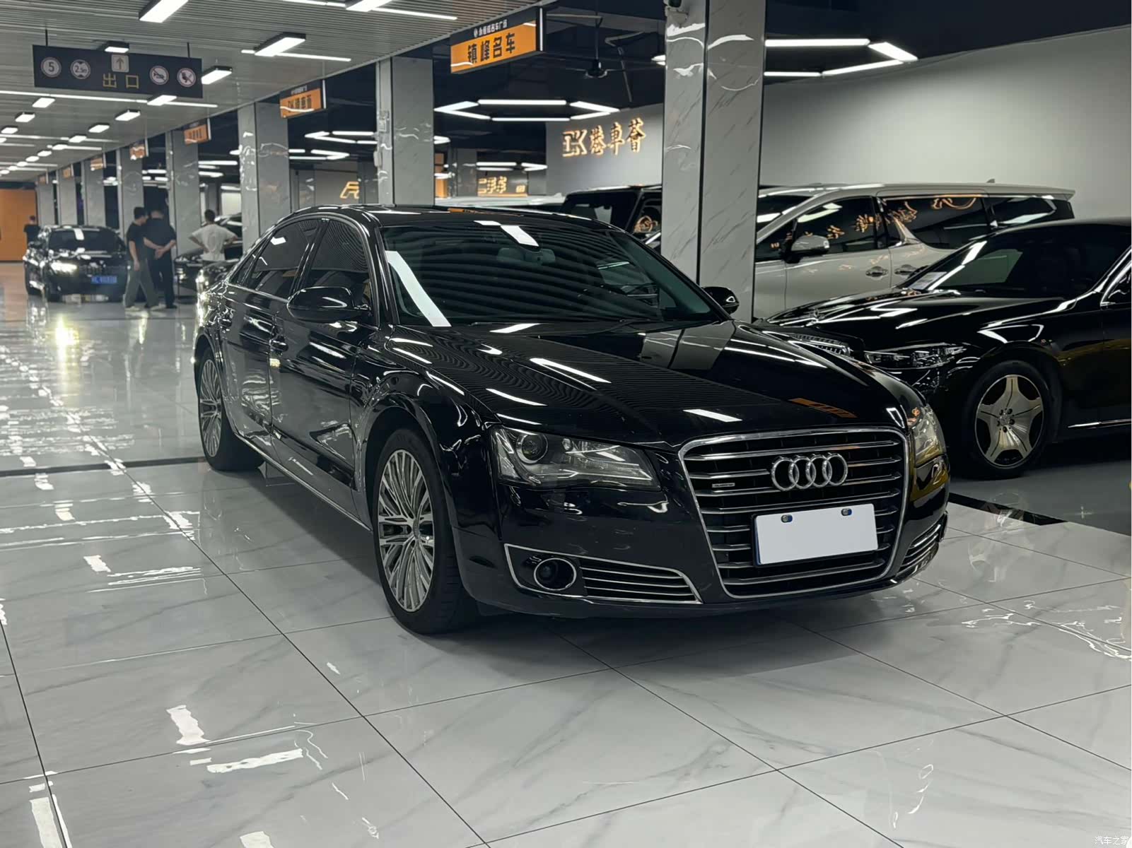 Audi A8L, 2014 3