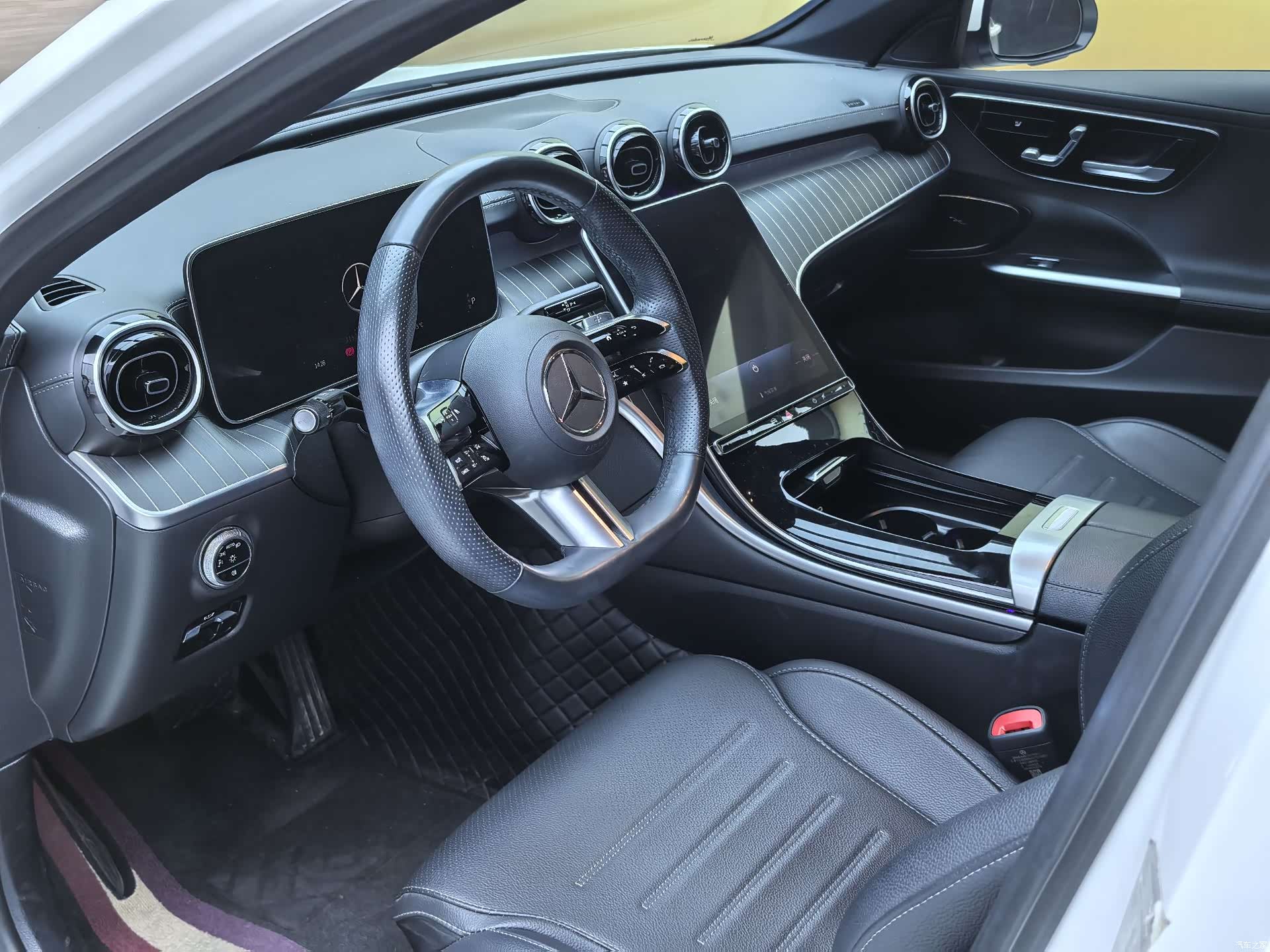 Mercedes-Benz C-Class, 2024 10