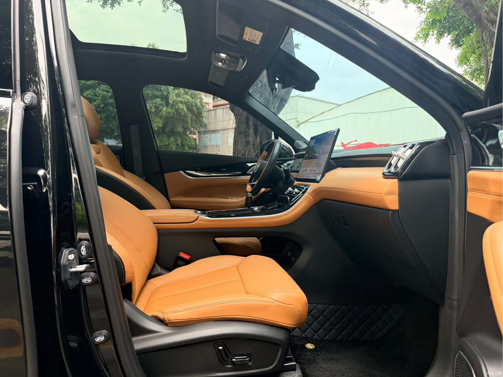 Geely Boyue, 2025 14