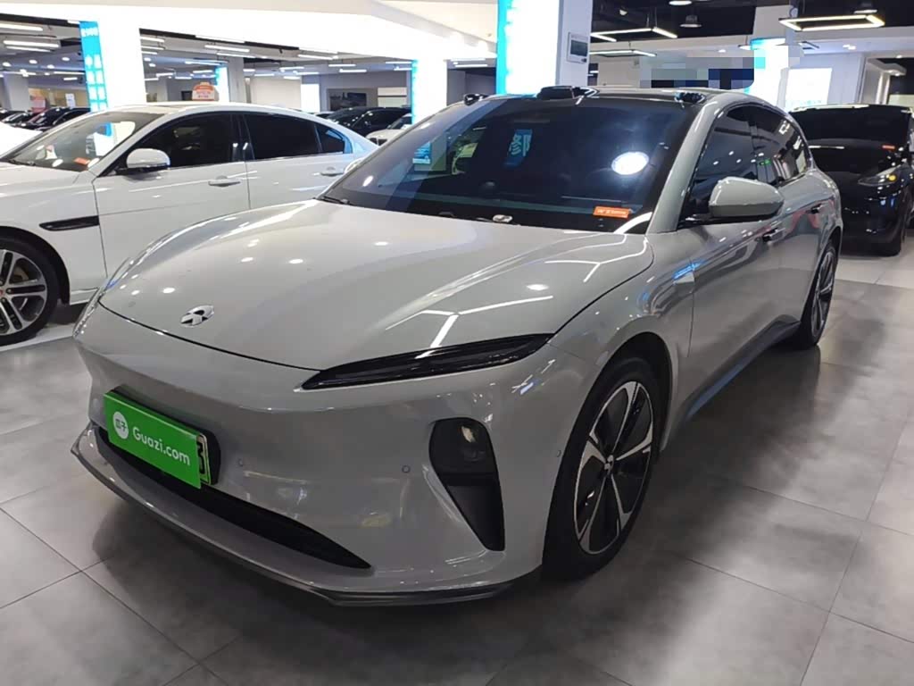NIO ET5