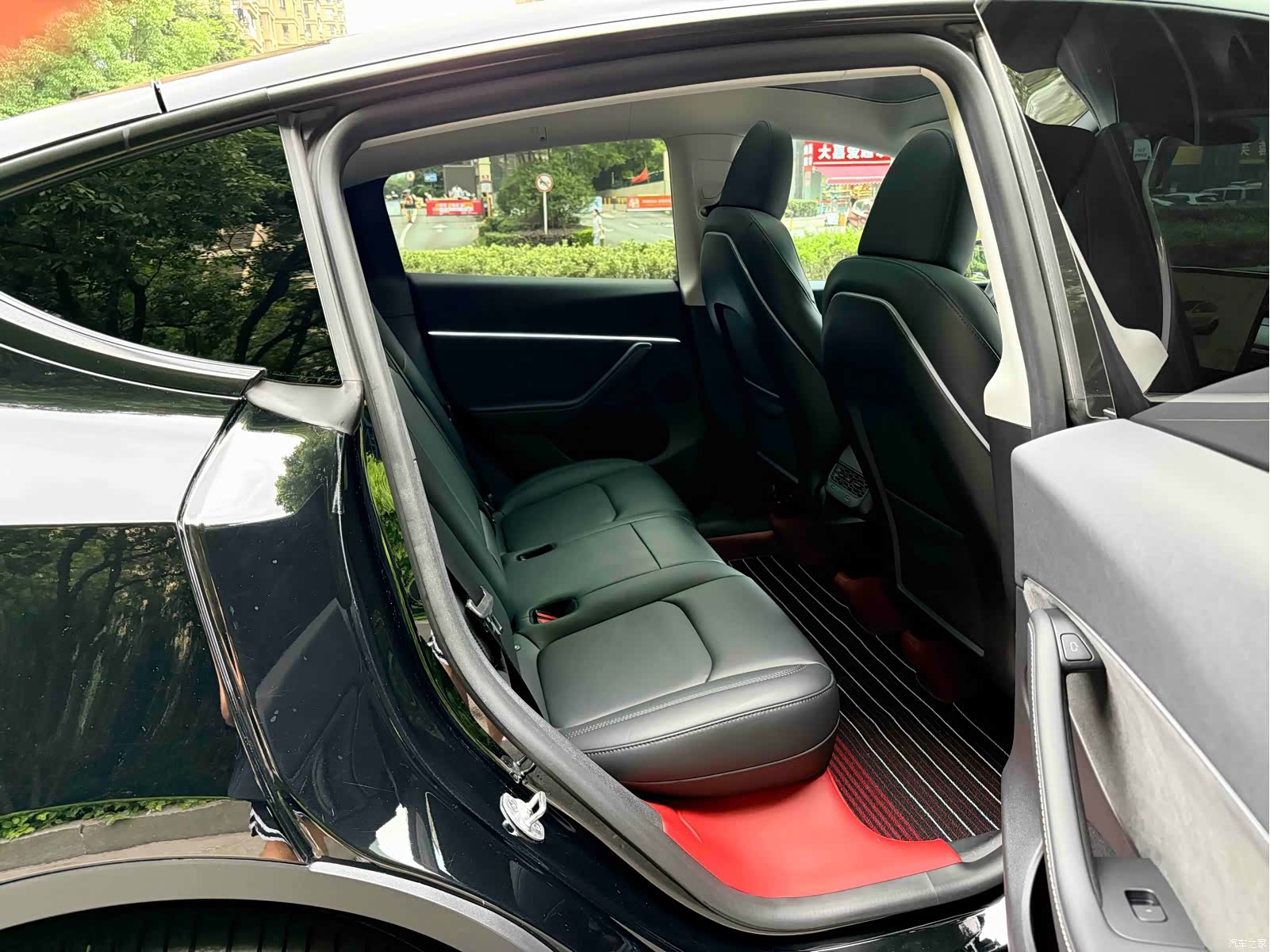Tesla Model Y, 2024 12