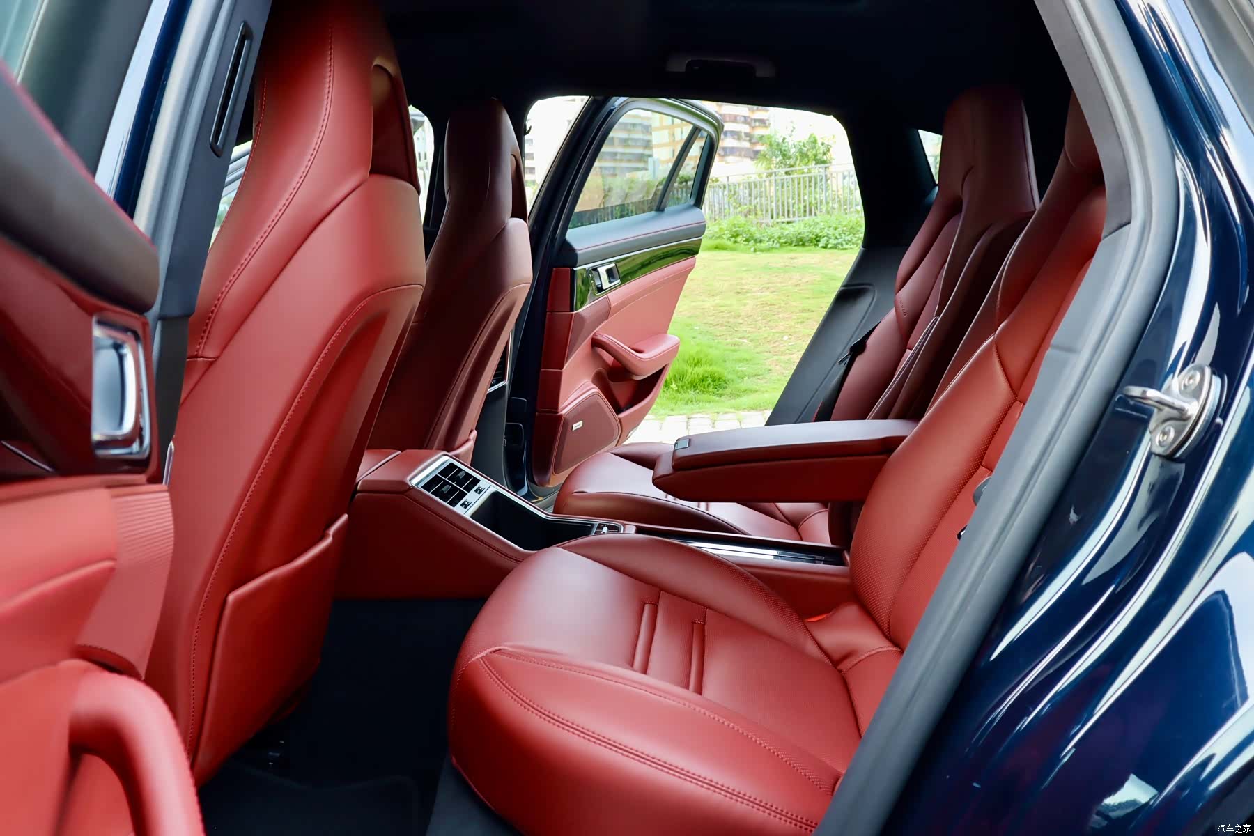 Porsche Panamera, 2018 11