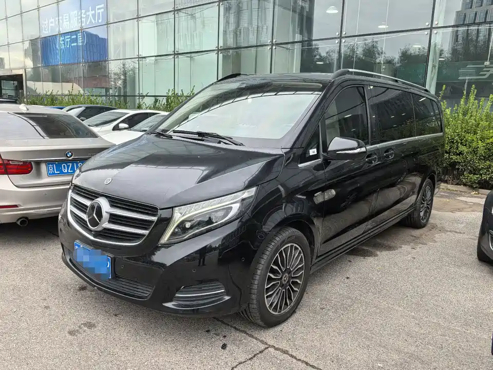Mercedes-Benz V-class