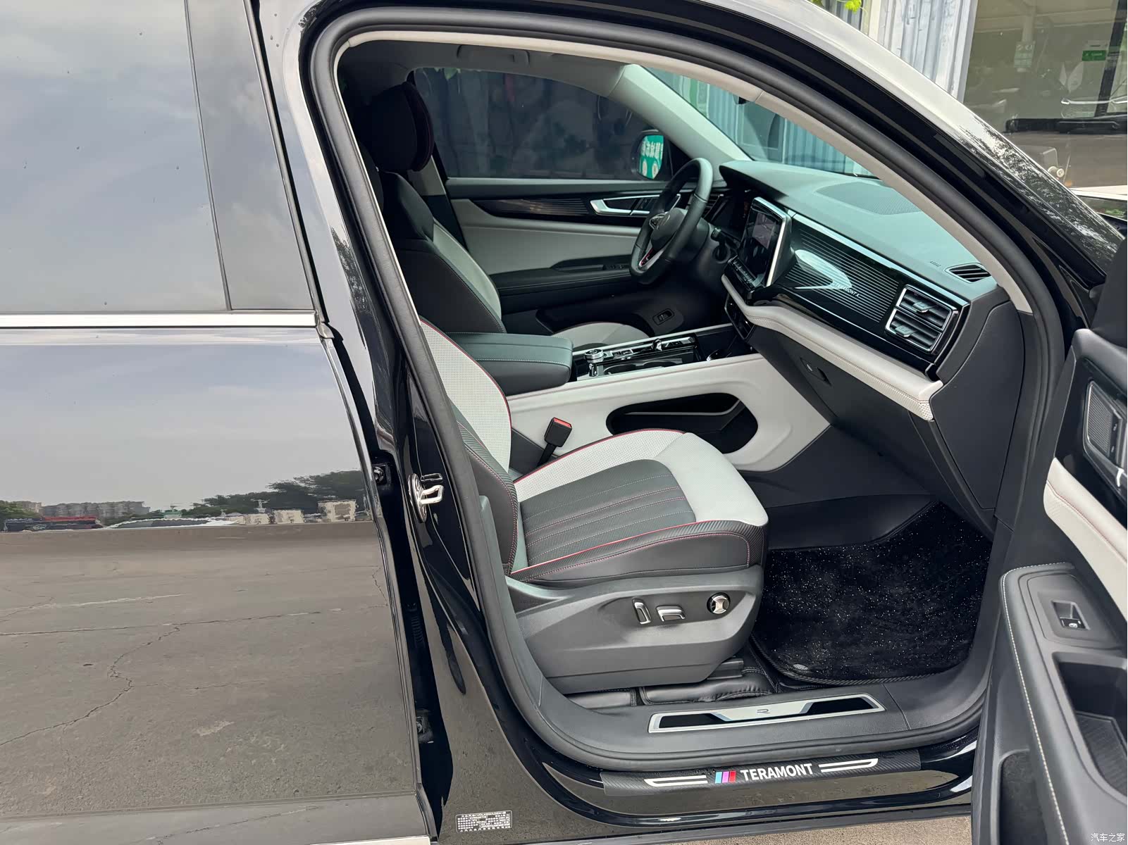 Volkswagen Teramont X, 2023 13