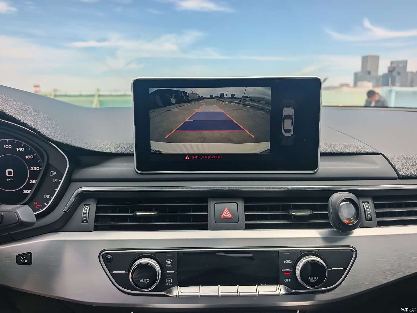 Audi A4L, 2018 14