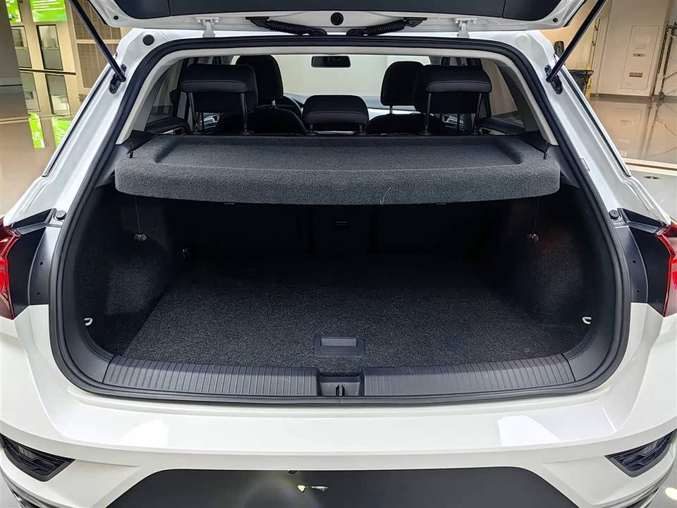 Volkswagen T-ROC exploring Songs Volkswagen T-ROC exploring Songs