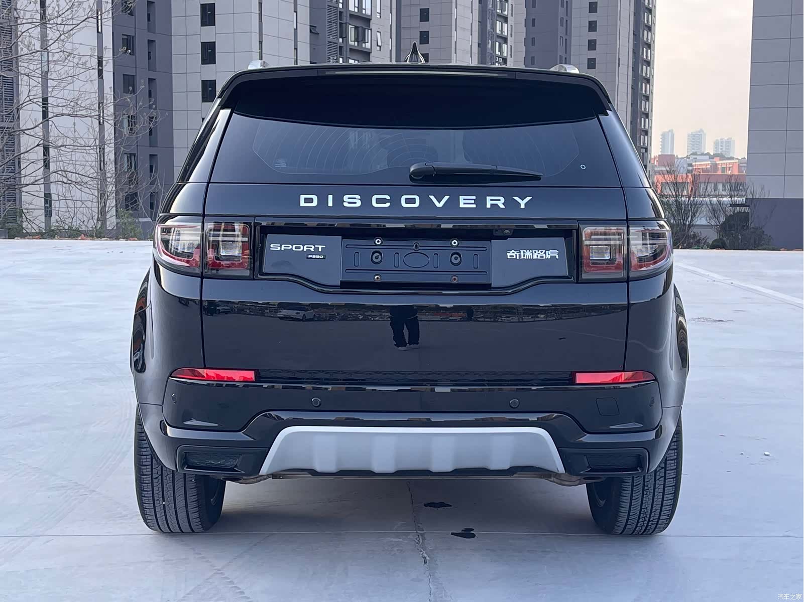 Land Rover Discovery, 2023 6