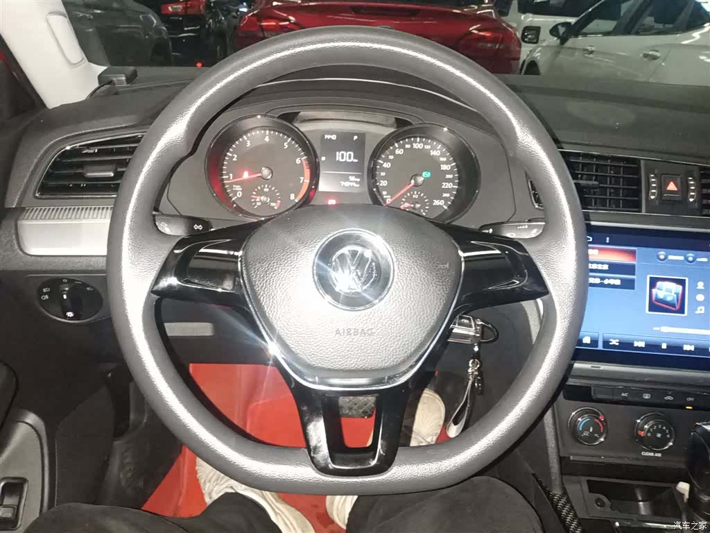 Volkswagen Lamando, 2017 11